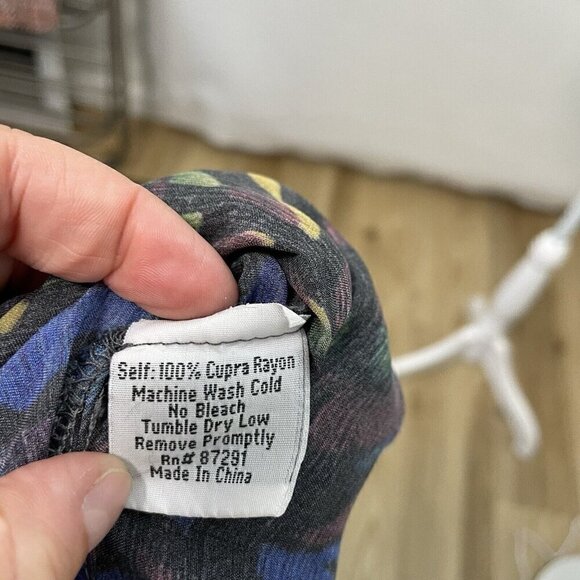 Johnny Was Colorful Flowy Lightweight Boho Tunic Blouse Top Dress size Small - Picture 8 of 8